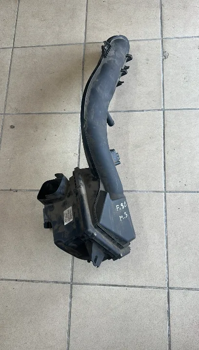 BMW 4 Serisi F83 S55 Sol M3 M4 Hava Filtre Kazanı 13717846269 Orijinal Çıkma