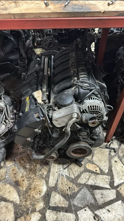 BMW 5 Serisi E60 B25 N52 525i Sandık Kapak Ayrı Yarım Motor Orijinal Çıkma