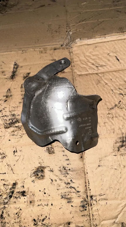 BMW E60 E61 E65 E66… M57 Egzoz Manifold Isı Koruma Sacı 11627797684 Orijinal Çıkma
