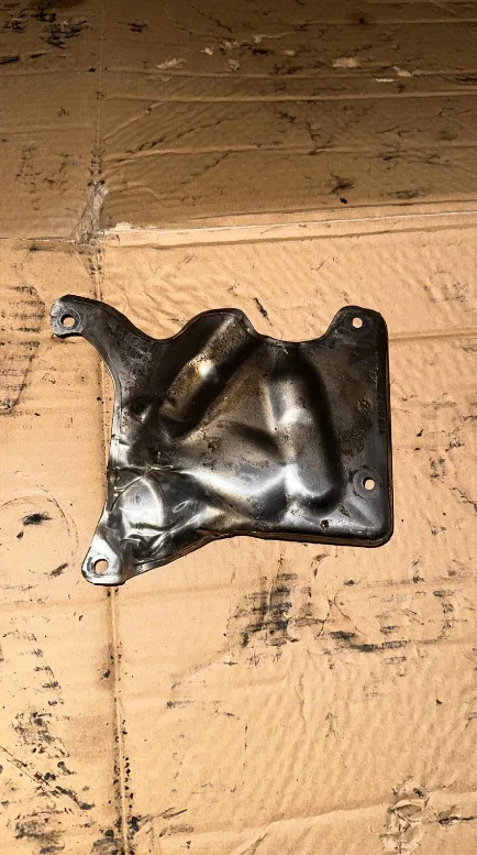 BMW E60 E61 E71 E82… N54 Turbo Isı Yalıtım Sacı 11797558904 Orijinal Çıkma