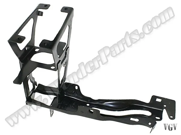 BMW F20 F30 F32 F36 - Far Yuvası F20+LCI F30+LCI F32+LCI F36+LCI Ön Sol 2011 51647245791 | BTAP