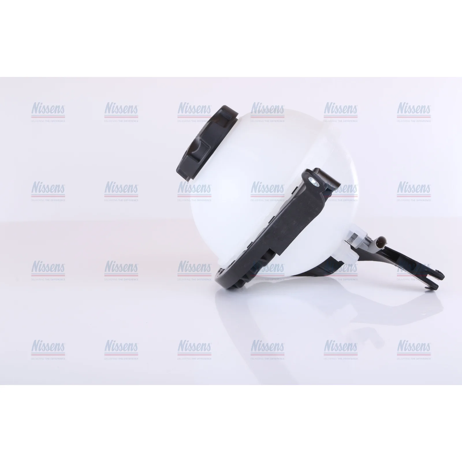 BMW 5 Serisi F07 F10 F11 N20 N52 N53 Radyatör Yedek Su Deposu 17137649733 996272 NISSENS - BMW yedek parça