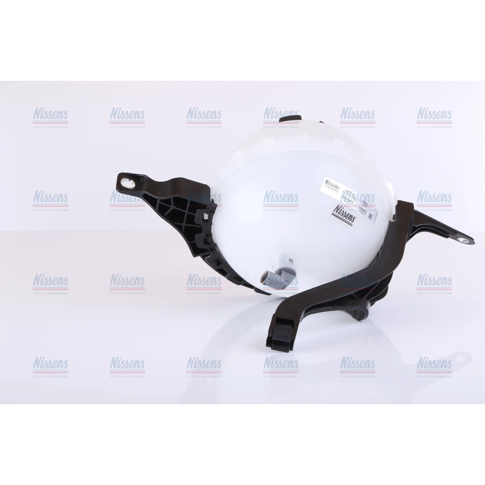 BMW 5 Serisi F07 F10 F11 N20 N52 N53 Radyatör Yedek Su Deposu 17137649733 996272 NISSENS - BMW yedek parça
