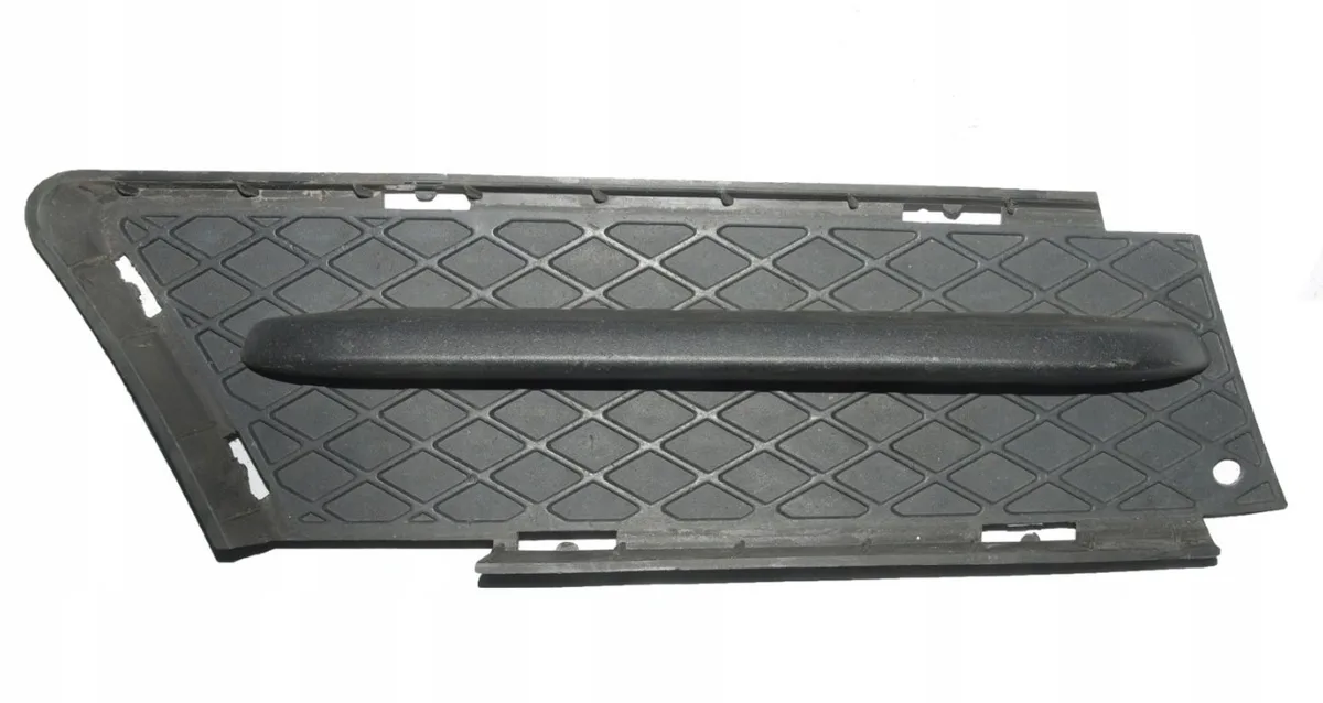 BMW Izgara Kapali Sağ 51117154554