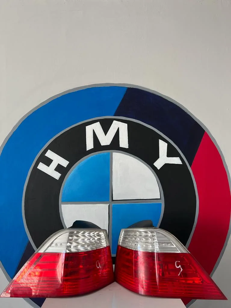 BMW Orijinal Çıkma 5 Serisi E61 - M47 M57 N43 N47 N52 N53 N62 S85 Arka lamba, Çamurluk-Sağ-Beyaz 63217177694