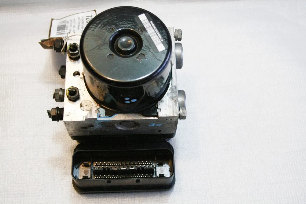 BMW Orijinal Çıkma Z4 E85 E86 - Abs/Dsc 10.0961-0829.3 10.0614-3758.3 0040418D100 6769162