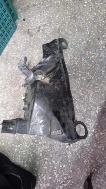 BMW Orijinal Çıkma 5 Serisi F10 F11 - Alt Panel Koruyucu 51757267565
