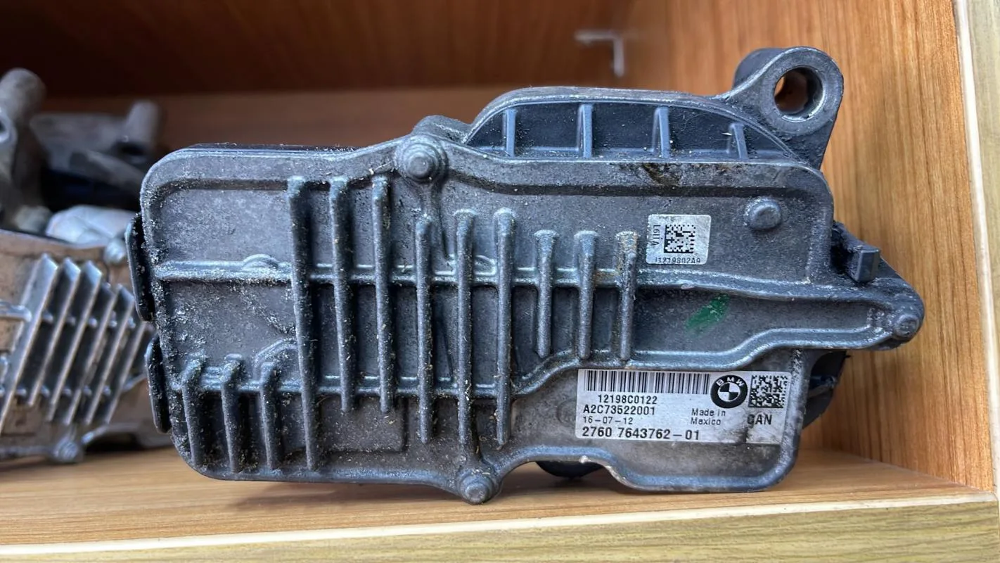 BMW Orijinal Çıkma E70 E71 E84 - Arazi Şanzıman Motoru X1 7619181