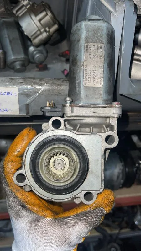 BMW Orijinal Çıkma E53 E83 - Arazi Şanzıman Motoru X3 X5 27102449709