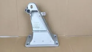 BMW Orijinal Çıkma 5 Serisi E28 E34 E39 E60 E61 - M52 M54 Bağlantı Parçası Motor Kulağı E12, , , , ,