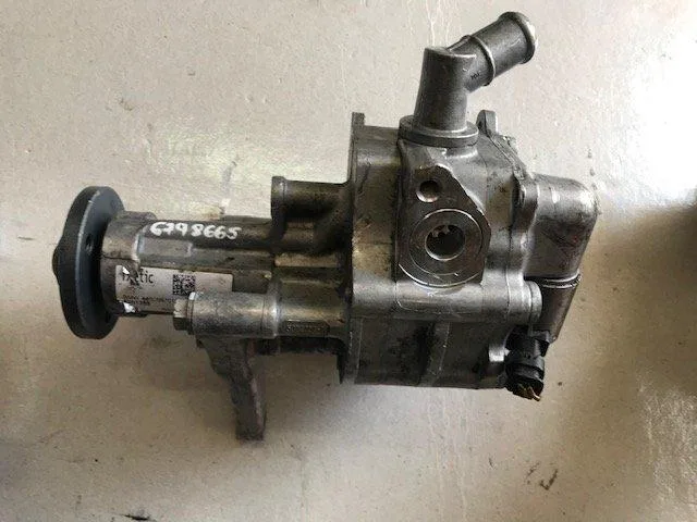 BMW Orijinal Çıkma F01 F02 F06 F07 F10 F11 - Direksiyon Pompası M550Dx