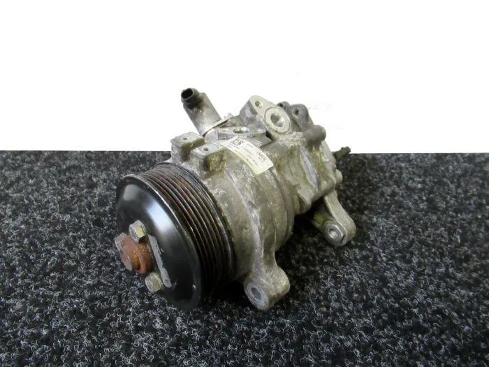 BMW Orijinal Çıkma F10 F11 F12 F13 - Direksiyon Pompası 32416867156