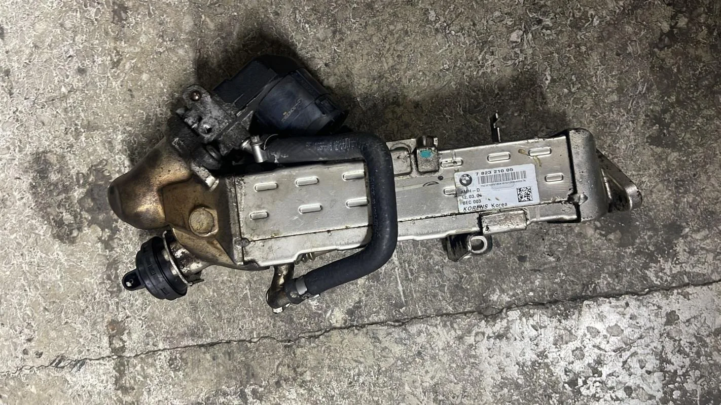 Bmw Çıkma Egr Valfi F20 F10 E90 F33 F83 E84 E83 E71 E72 N47 11717823210 7823210 11717810751 11717823210 - BMW yedek parça