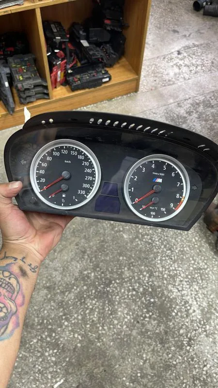 BMW Orijinal Çıkma E60 E63 E64 - Gösterge Paneli Km Saati M3 M4 62117837866