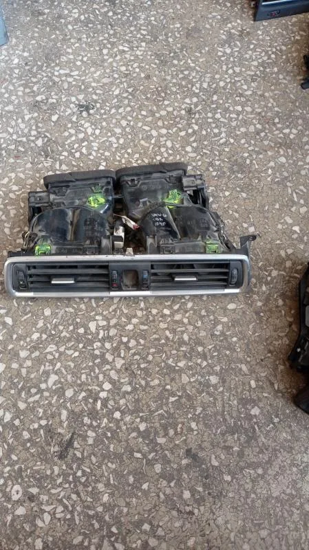 BMW Orijinal Çıkma 5 Serisi F07 - Havalandırma Izgarası 9142590