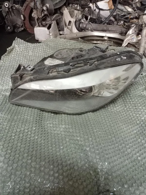 BMW Orijinal Çıkma 5 Serisi F10 F11 F18 - N20 N47 N52 N53 N55 N57 N63 S63 Komple Far Sol 63117271911