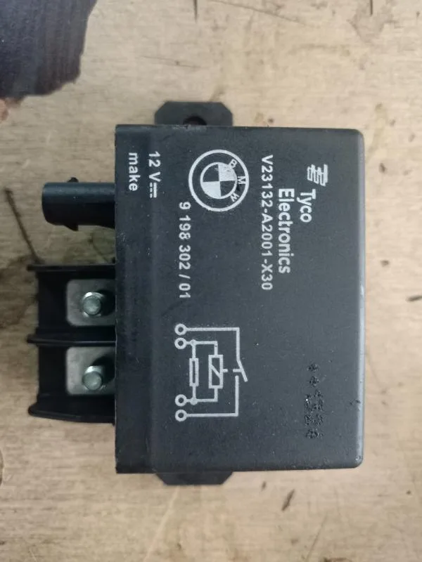 BMW Orijinal Çıkma F22 F30 F32 F80 M3 - Marş Rölesi M2 F80