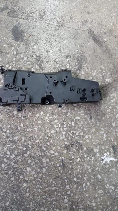BMW Orijinal Çıkma E71 E90 F01 F07 - Sensör Braketi 13627806494