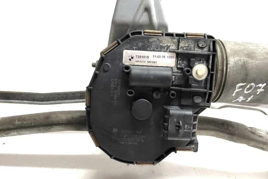 BMW Orijinal Çıkma 5 Serisi F07 - Silecek Motoru 7251015