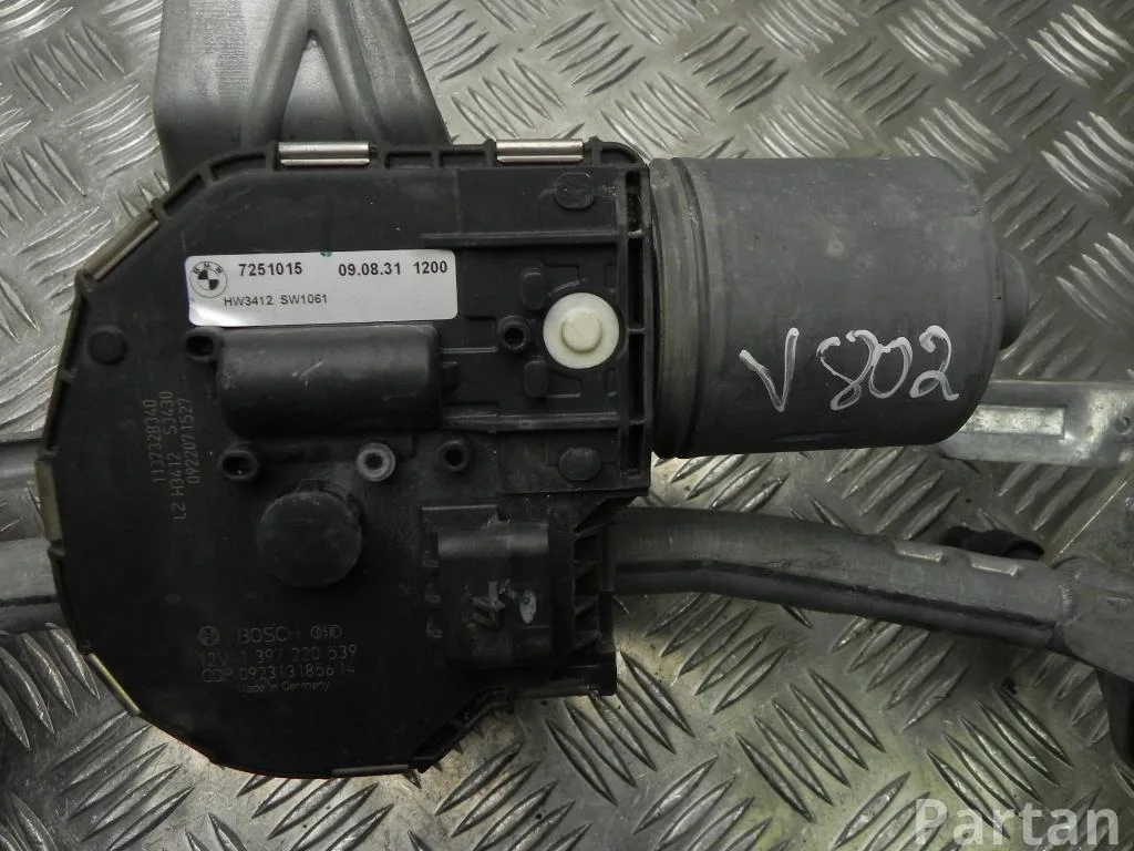 BMW Orijinal Çıkma F07 F34 - Silecek Motoru Hw3412Sw1061 1137328340