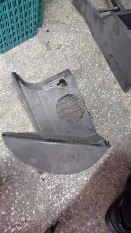 BMW Orijinal Çıkma 3 Serisi E36 - Sol Pedal Hoparlör Kapağı 1977917