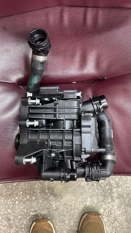 BMW Orijinal Çıkma G20 G21 G30 G31 - B48 Termostat 1353-8642560
