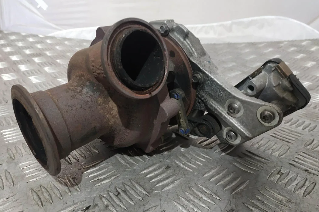 Bmw Çıkma Turbo Şarj F32 F82 B47D20A 11658570082 F32 F36 11658570082 - BMW yedek parça