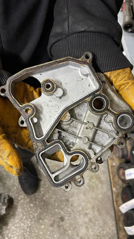 BMW Orijinal Çıkma Yağ Soğutucu Audı A4-A5-A6-A7-A8-Q5-Q7 059117015P 059117021R 95810727121