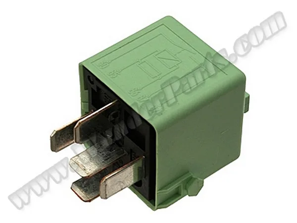 BMW E24 E28 E30 E34 E36 E38 E46 E60 E90 - Role Yeşil E23 F Serisi 61368373700 | TRUCKTEC
