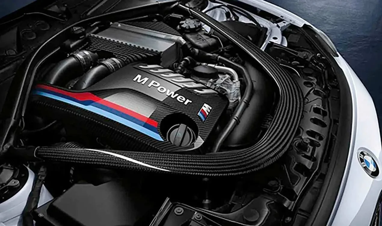 BMW 4 Serisi F83 Karbon Motor Kapağı 11122413815
