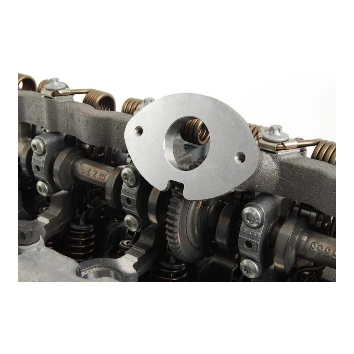 BMW E60 E61 E63 E64… Supap Mekanizmalı Silindir Kapağı 11127591617
