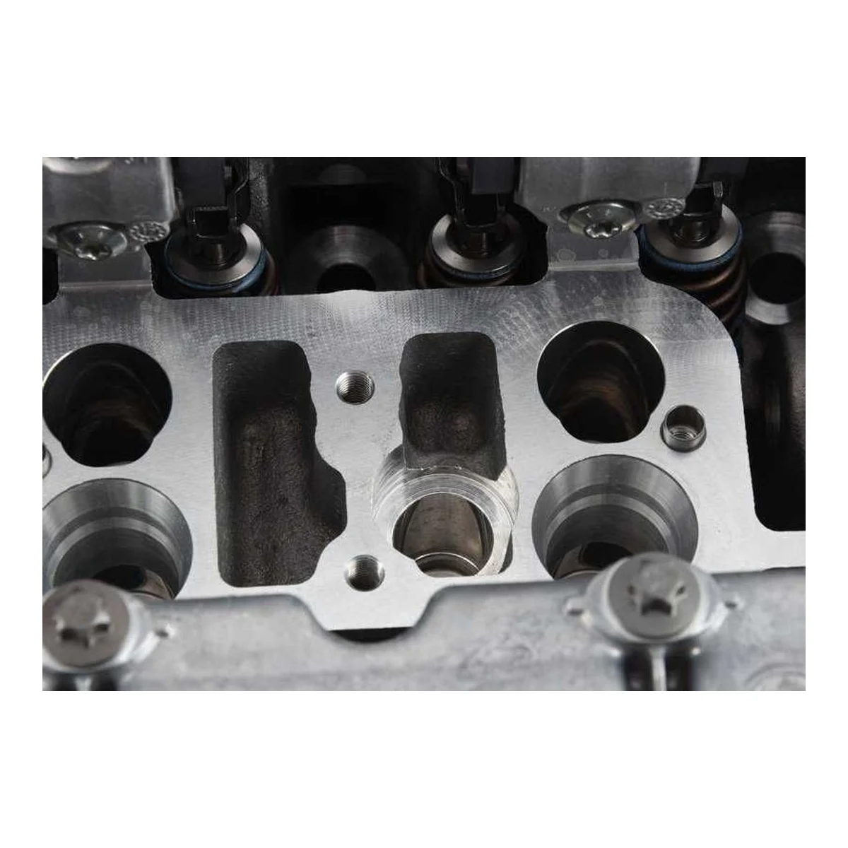 BMW 4 Serisi F83 Komple Silindir Kapağı 11127854005