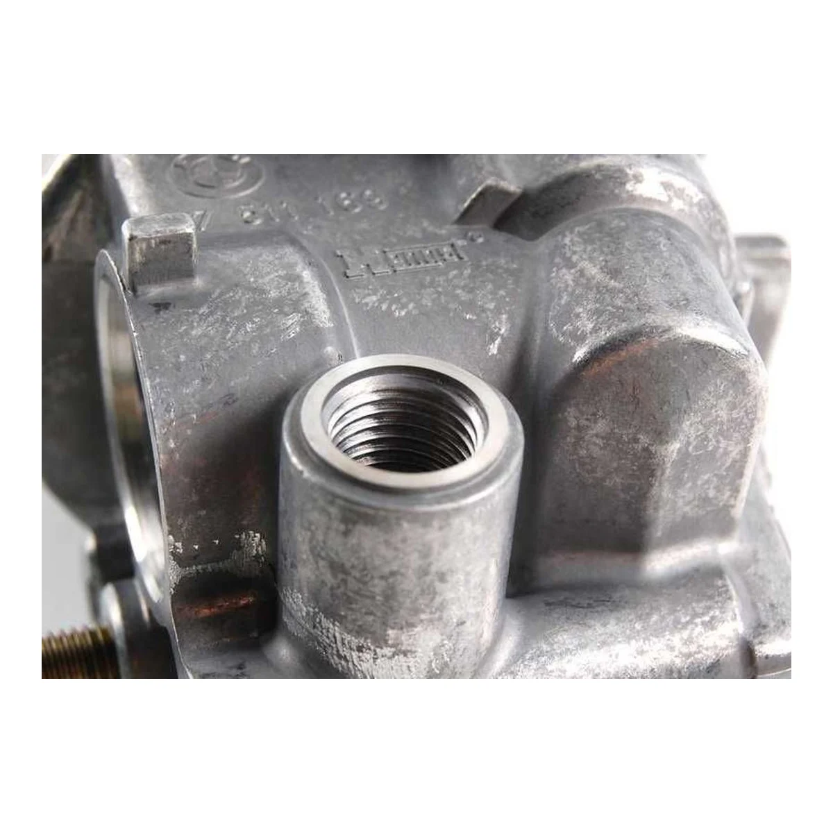 BMW E31 E32 E38 E39… Yağ Soğutucu Bağlantısız Yağ Filtresi 11427511169
