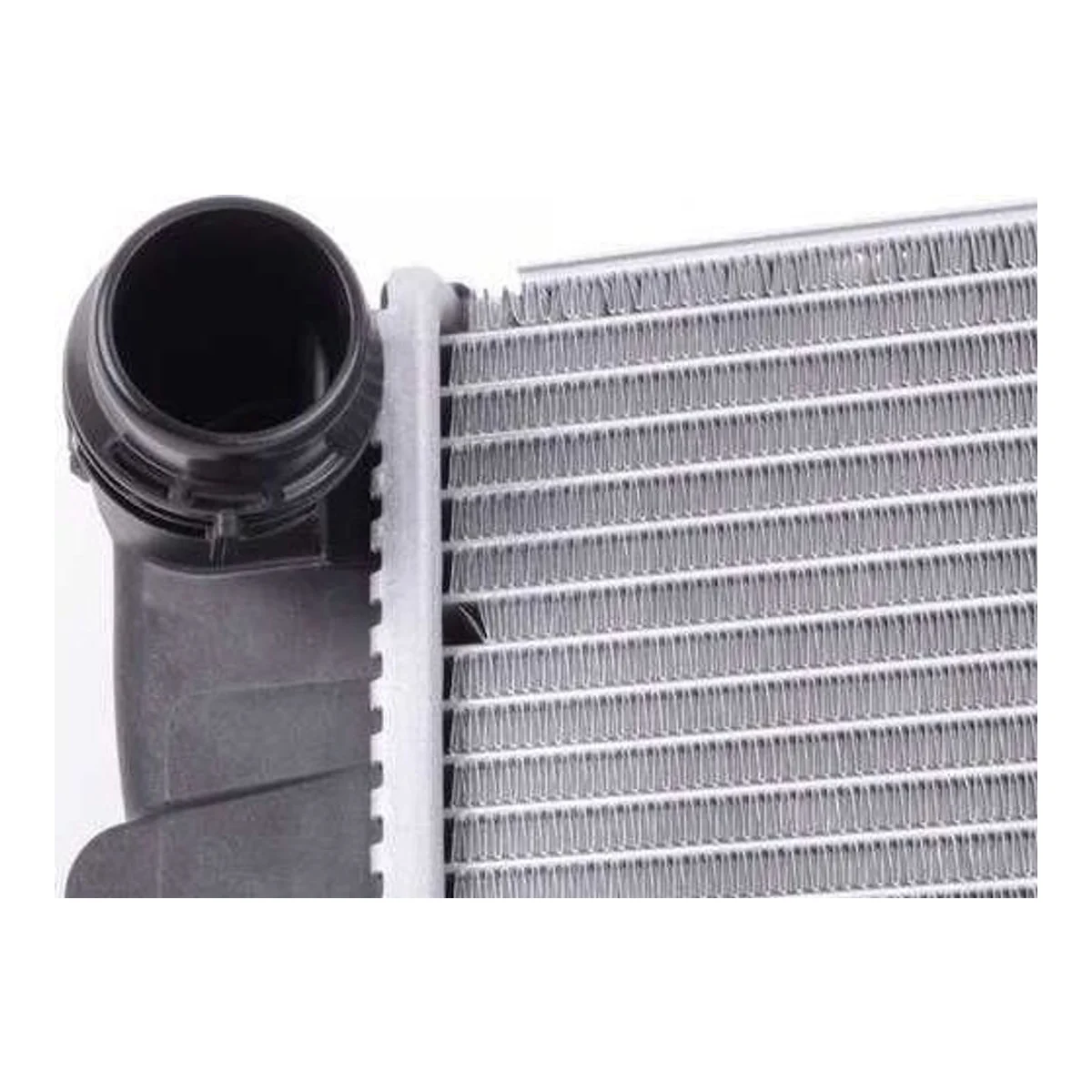 BMW F22 F30 F32 F36 Motor Su Radyatörü 17118672103