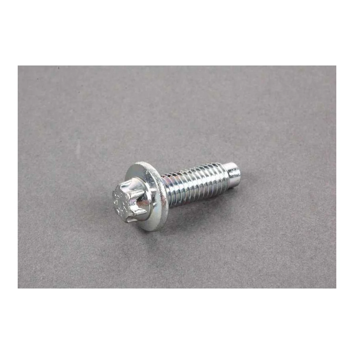 BMW E89 E90 E91 E92… Flanşlı Torx Cıvata 18207590873
