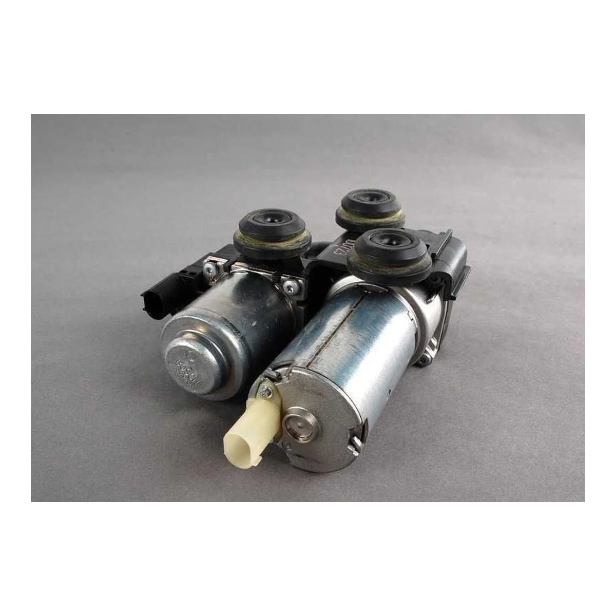 BMW 3 Serisi E46 Kalorifer Musluğu 64118369807
