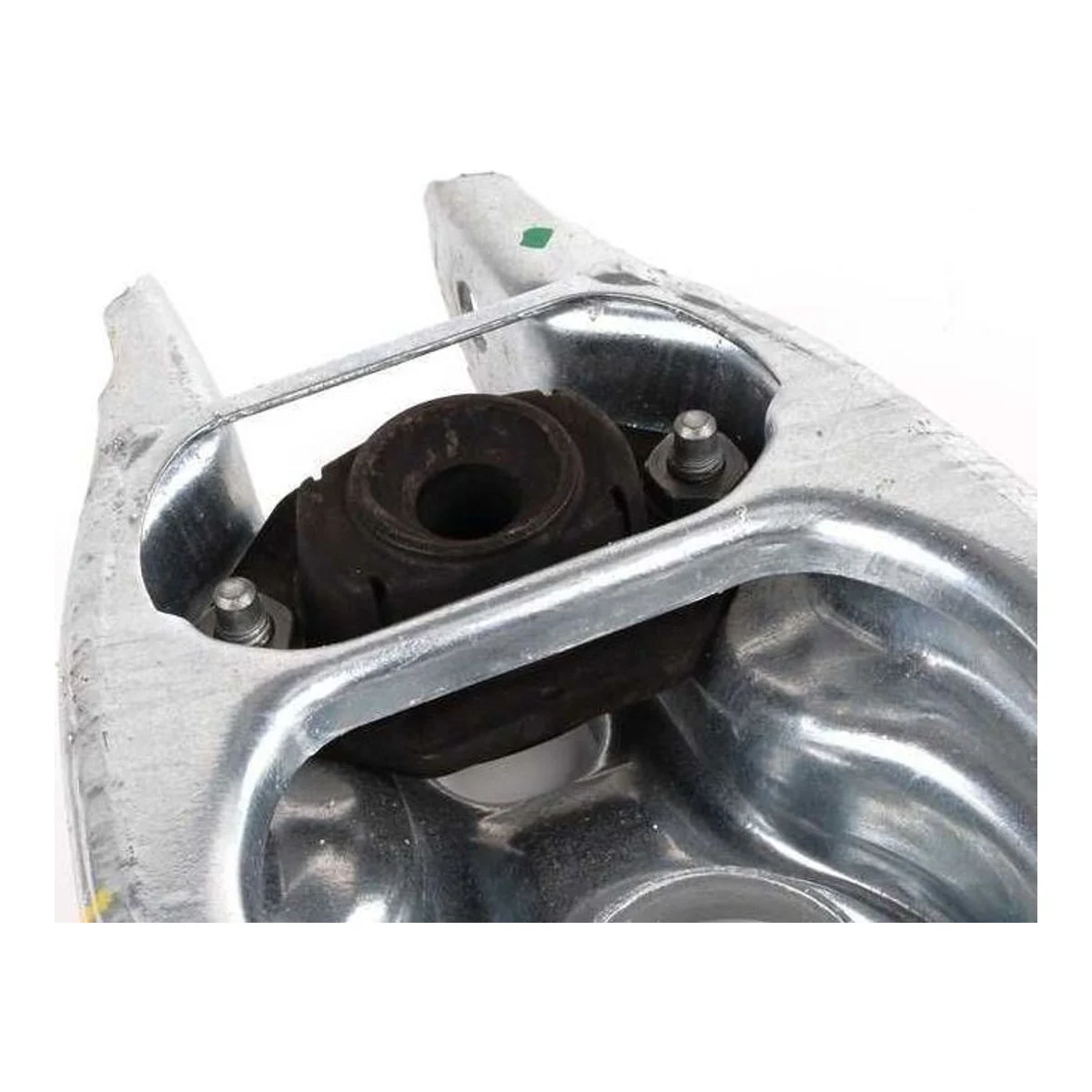 BMW 3 Serisi E90 Arka Taşıyıcı Alt 33326772899