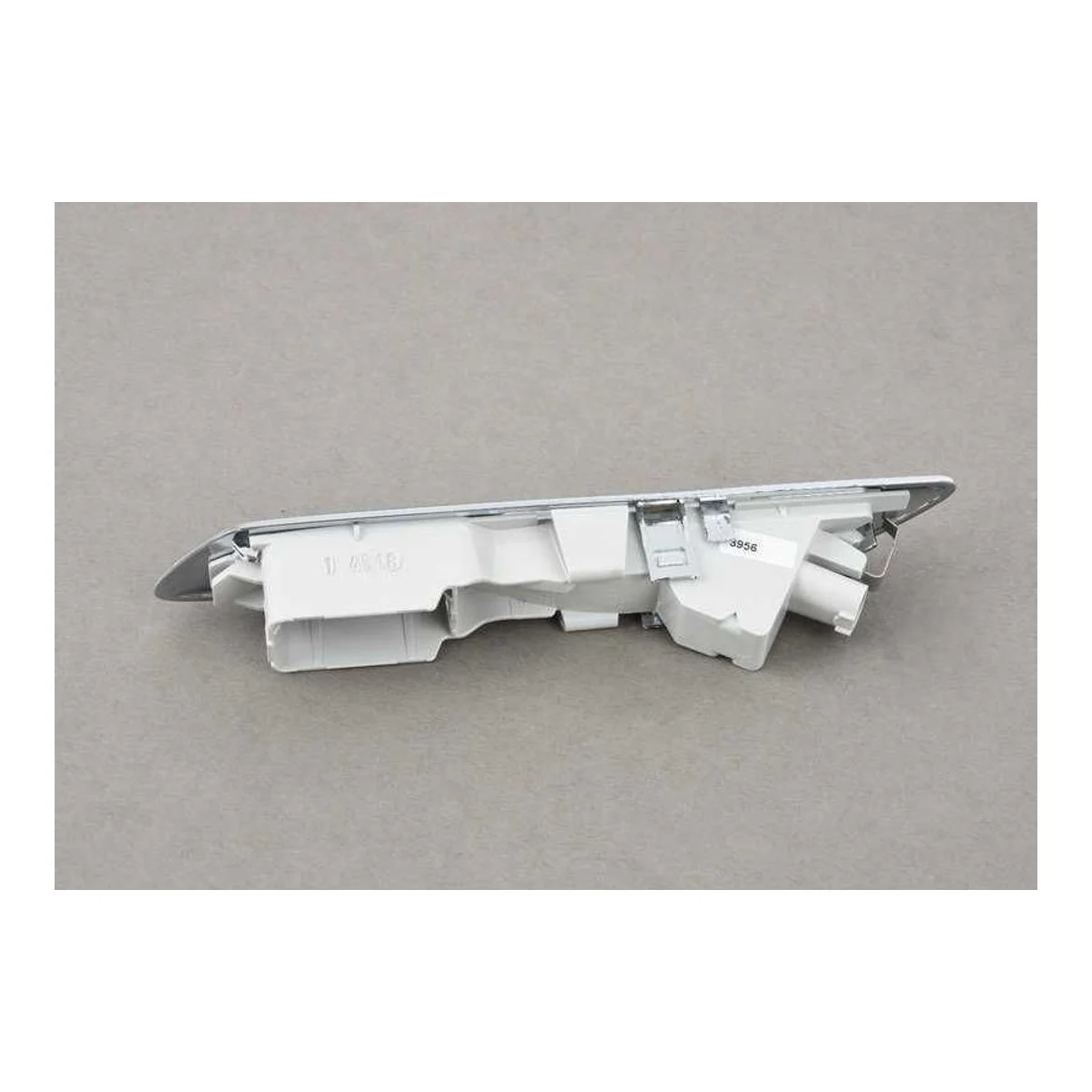 BMW 5 Serisi F10 Çamurluk Sinyali Sol 63137154167