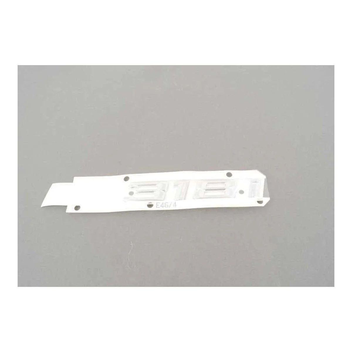 BMW 3 Serisi E46 Arka Yapışkanlı Amblem 51148195096