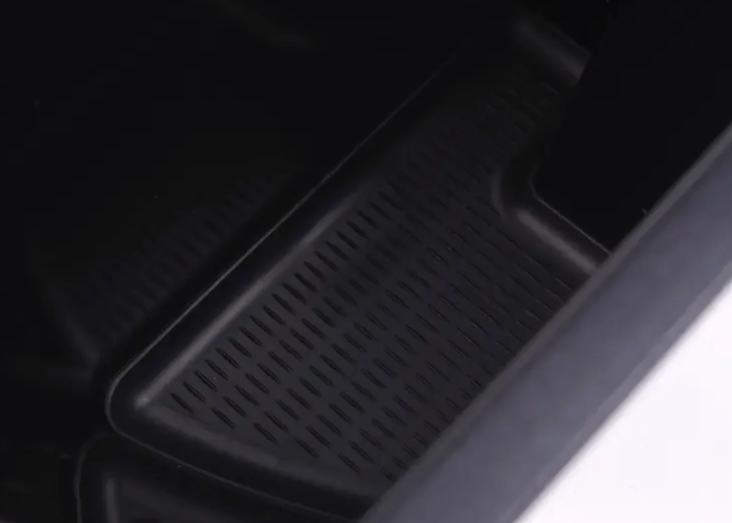 BMW X3 E83 Orta Konsol Saklama Gözü 51163413746