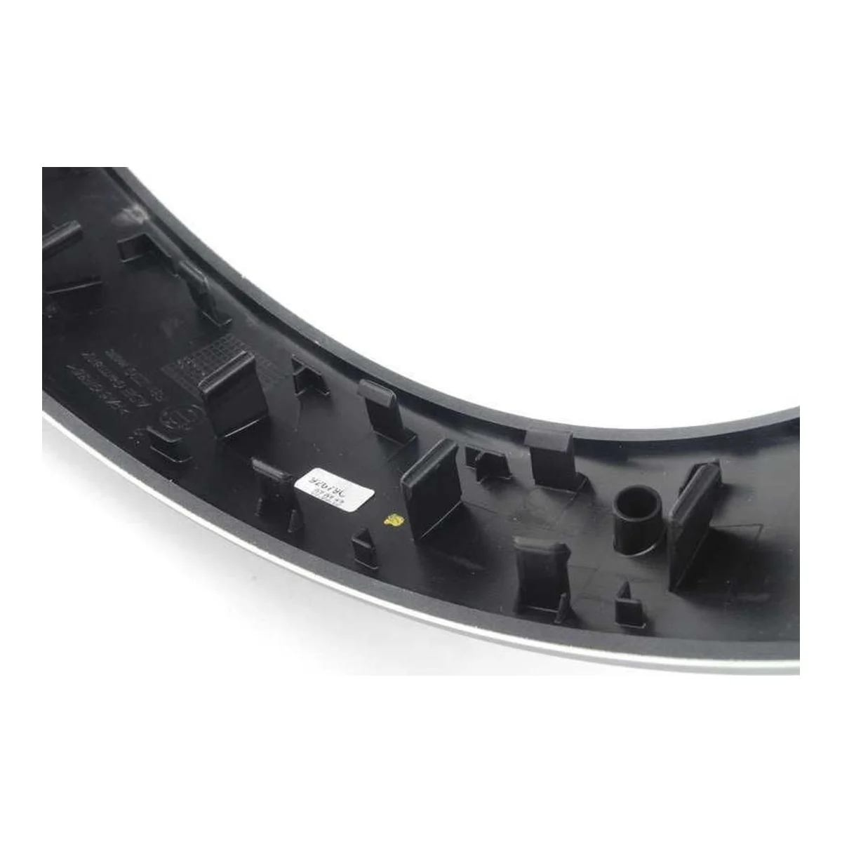 BMW F30 F31 F32 F33… Sağ Kapı Kolu Alüminyum Çerçevesi 51417260082
