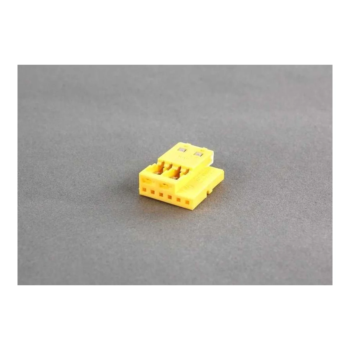 BMW E36 E38 E39 E46… 6 Pinli Elektrik Soketi 61138377158