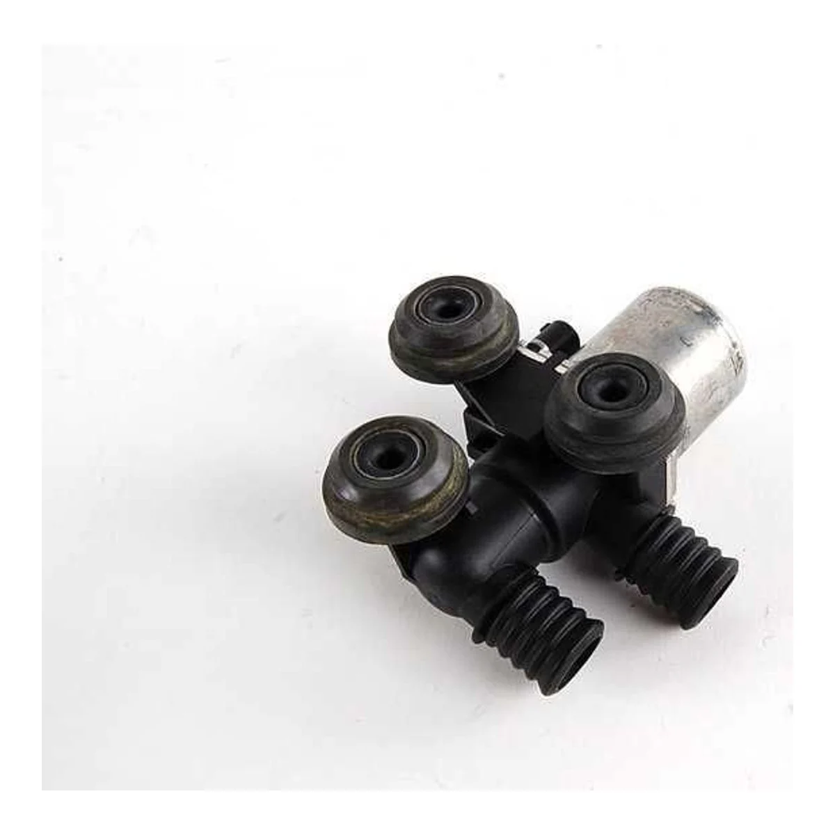 BMW E39 E46 Kalorifer Musluğu 64118369805