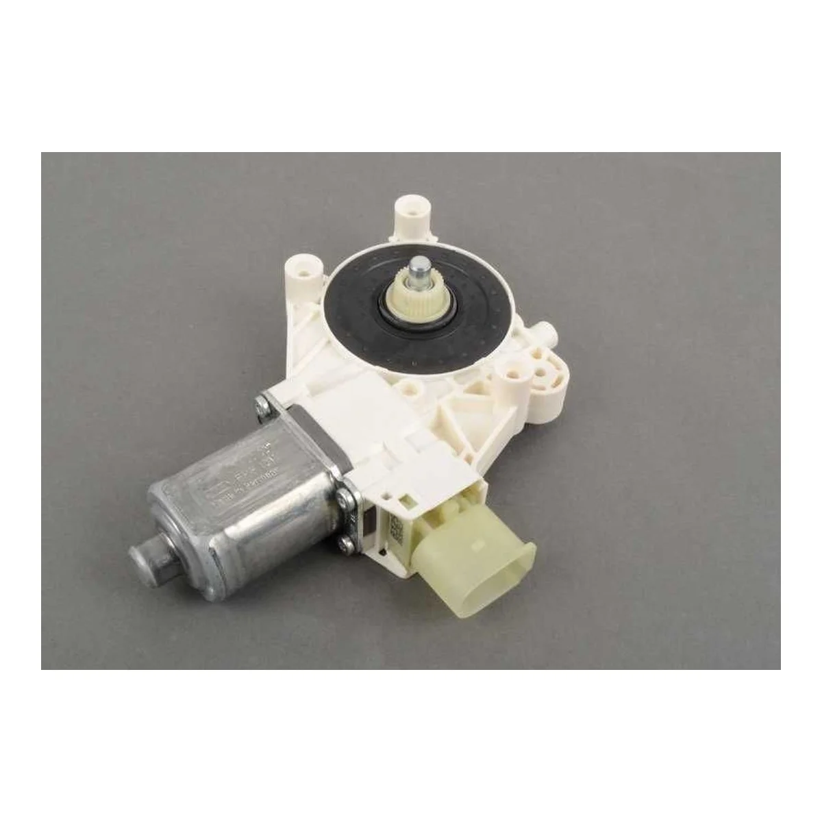 BMW E84 E87 E90 Ön Cam Motoru Sağ 67626927028