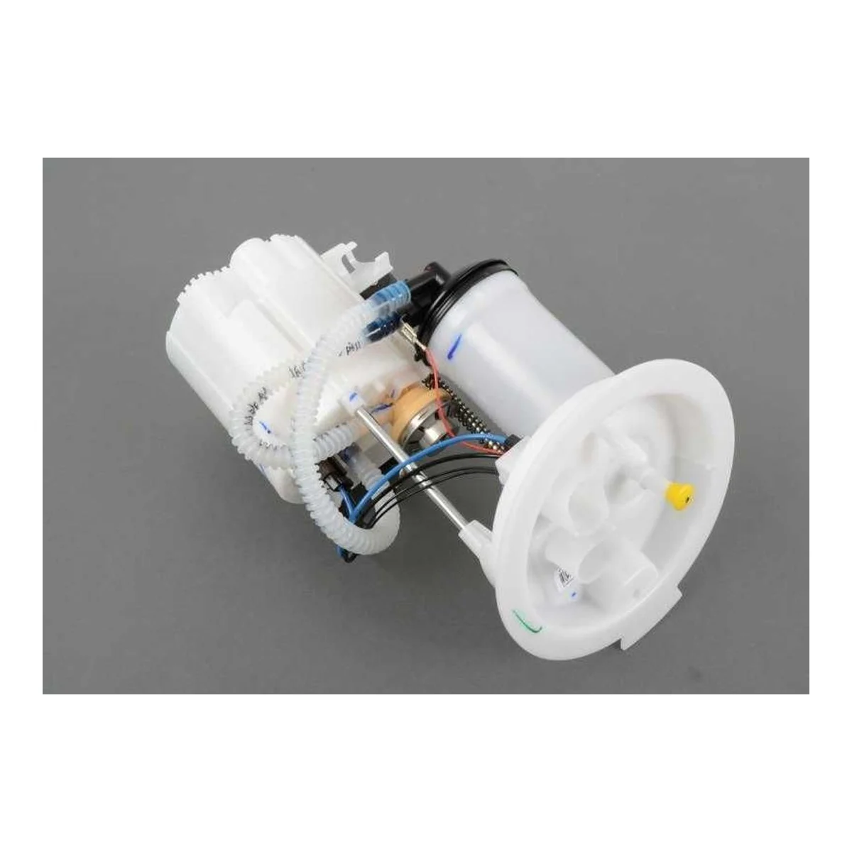 BMW F20 F30 F32 F36 N20 N55 F87 M2 Benzin Pompası Komple Sağ 16117243975