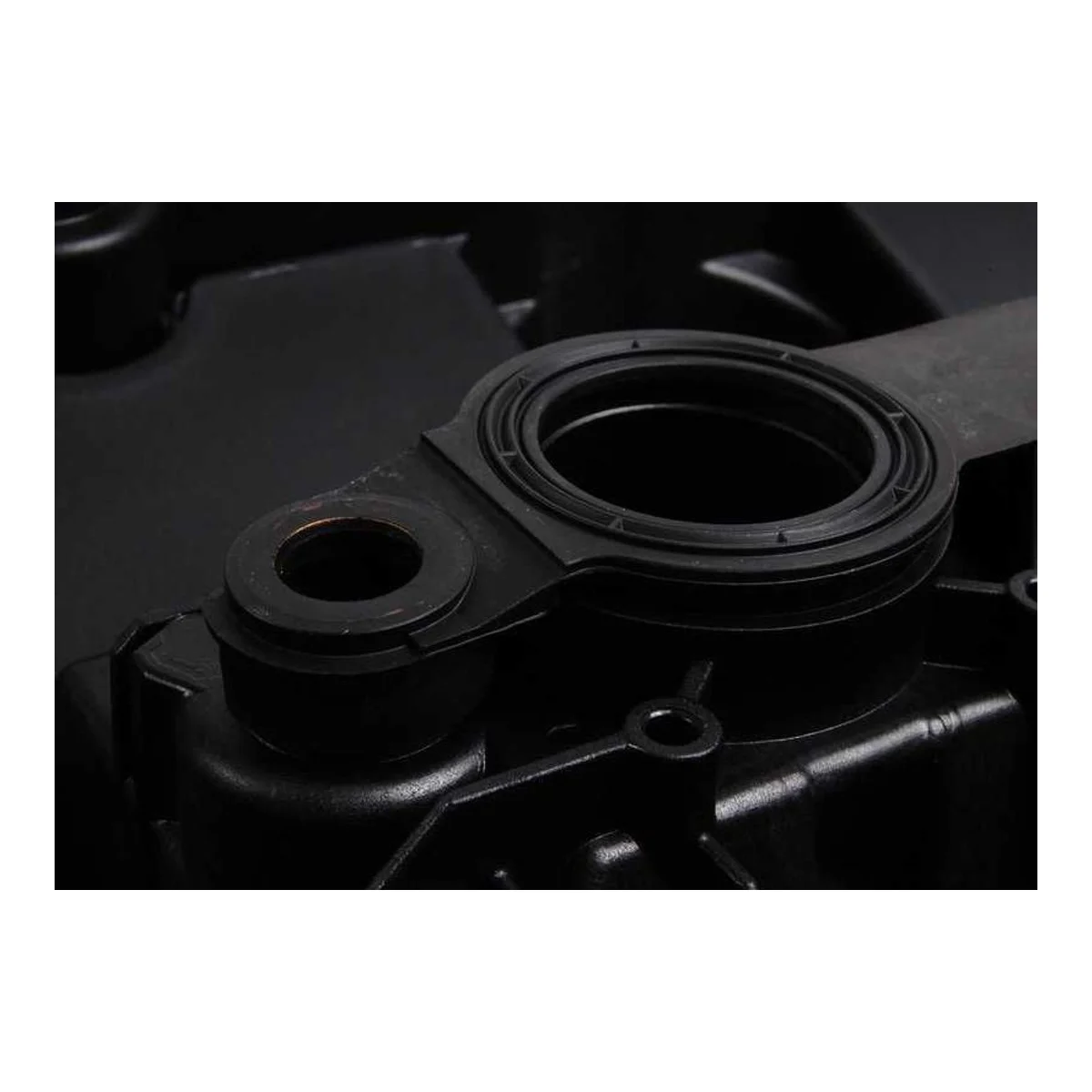 BMW E39 E46 E53 E60… Külbütör Kapağı 11127512839