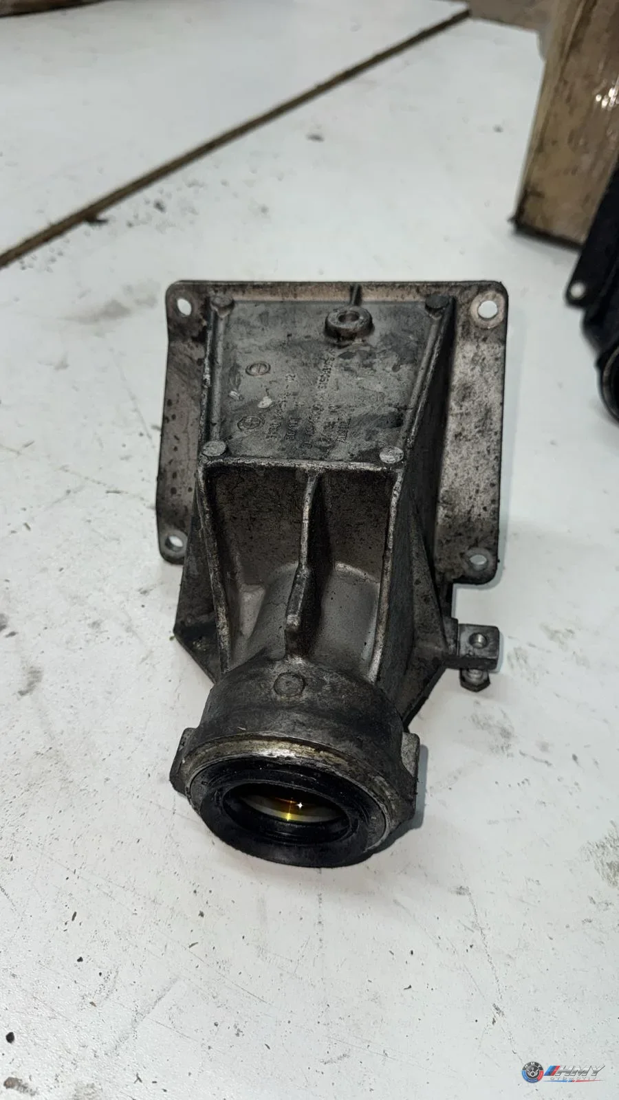 BMW Orijinal Çıkma Kardan Mili Braketi Destek Kolu 3448546