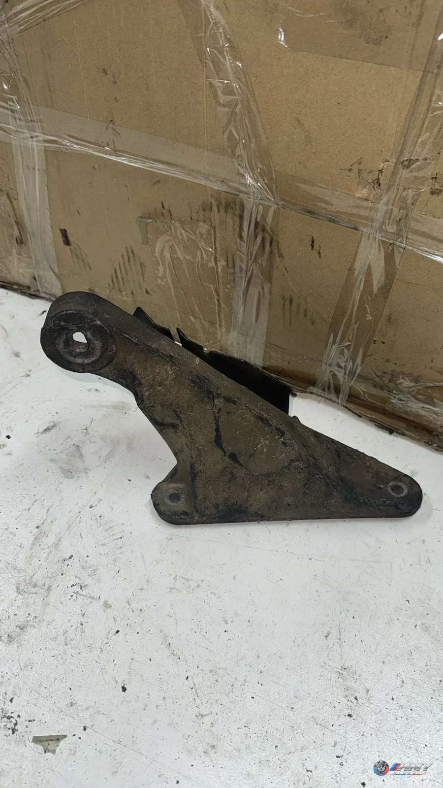 BMW Orijinal Çıkma E46 E83 - M54 Sağ Hidrolik Direksiyon Pompası Braketi 22116750852