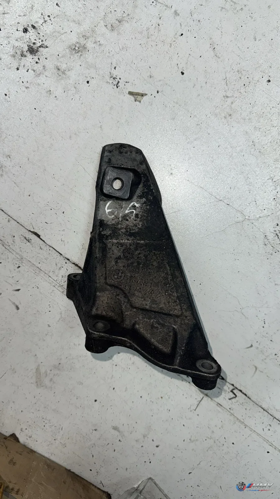 BMW Orijinal Çıkma 7 Serisi E65 E66 - N62 Motor Kulağı Braketi 6754615