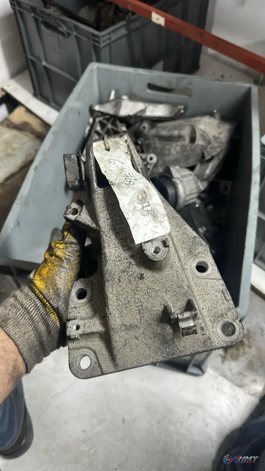 BMW E81 E87 E88 E89… Bağlantı Parçası/Motor Kulağı 22116760315 Orijinal Çıkma